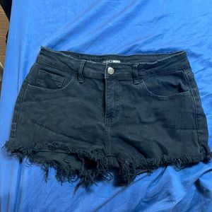 Fashion Nova Black shorts